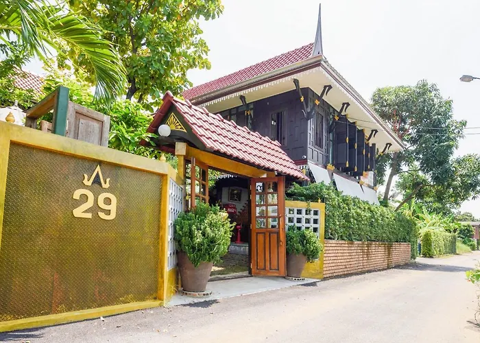 Oyo 326 Ruen Thai Mareeya