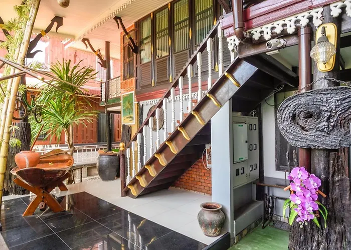 Hotel Oyo 326 Ruen Thai Mareeya 2*